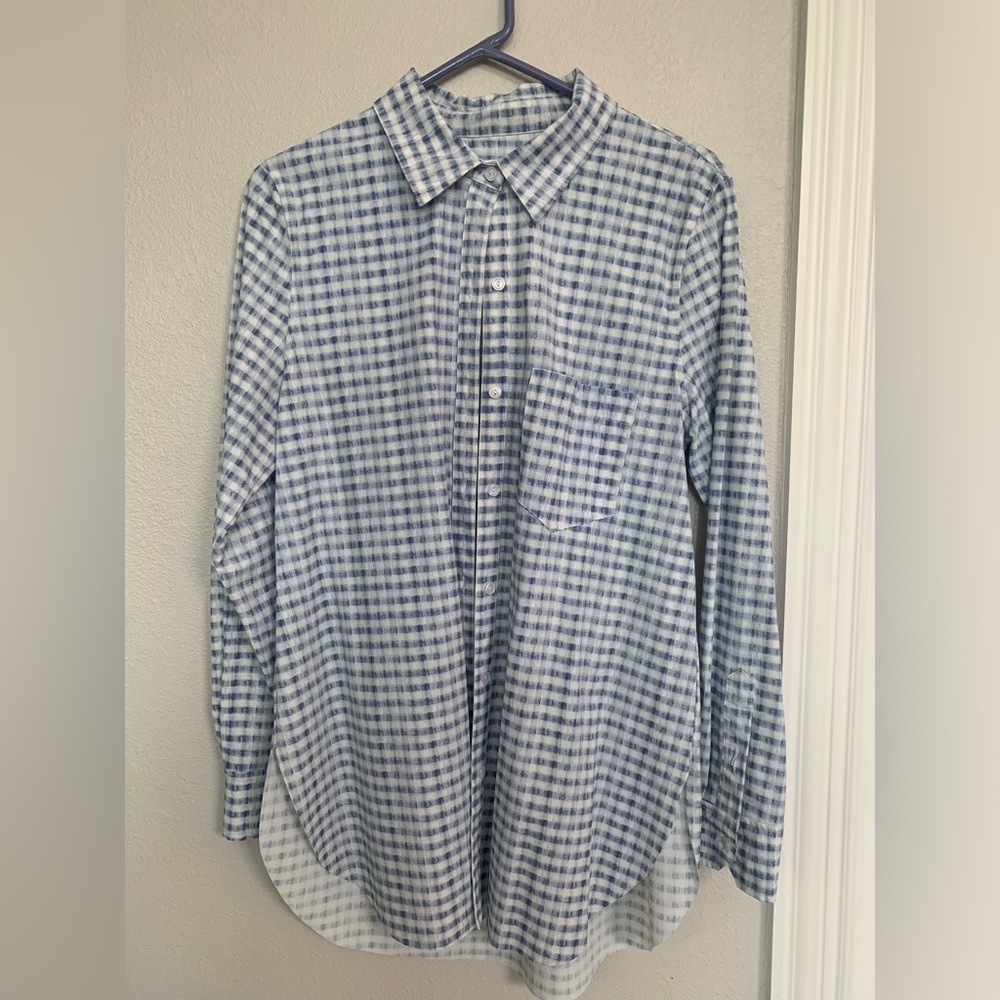 Lysse New York Long shirt (goes great with white or jean leggings).